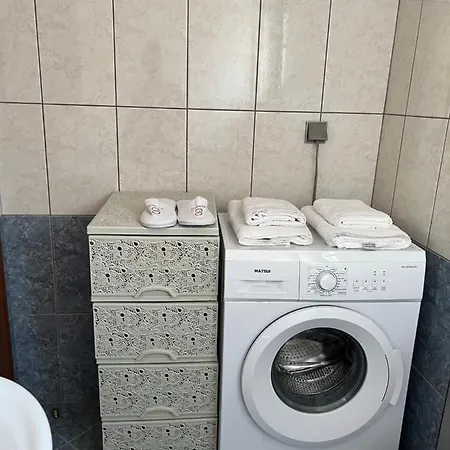 Antonis Kavros In The Center Of Chania 하니아