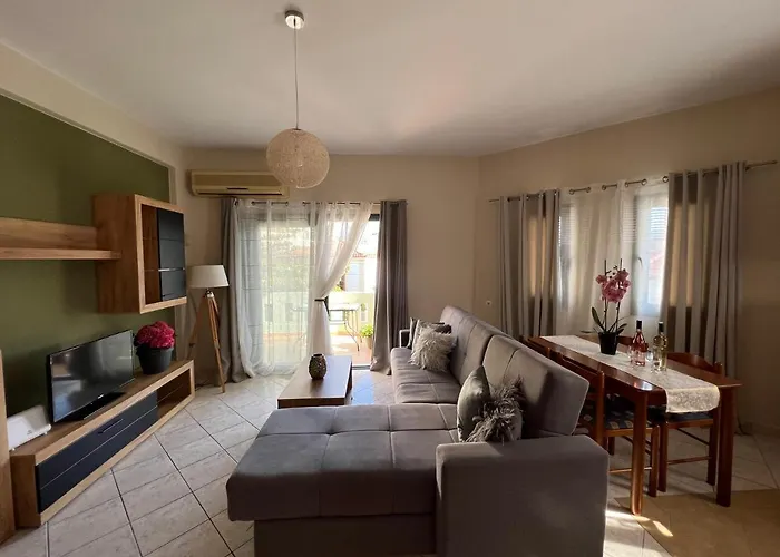 Antonis Kavros In The Center Of Chania La Canée